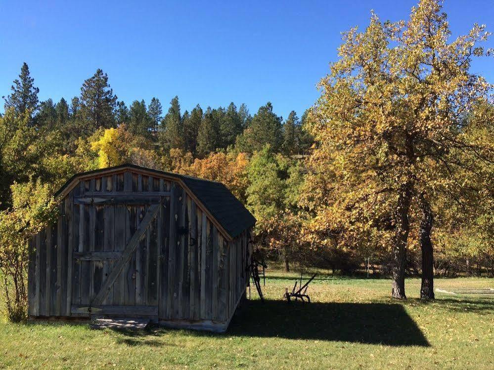 Lytle Creek Inn Bed And Breakf Devils Tower Bagian luar foto